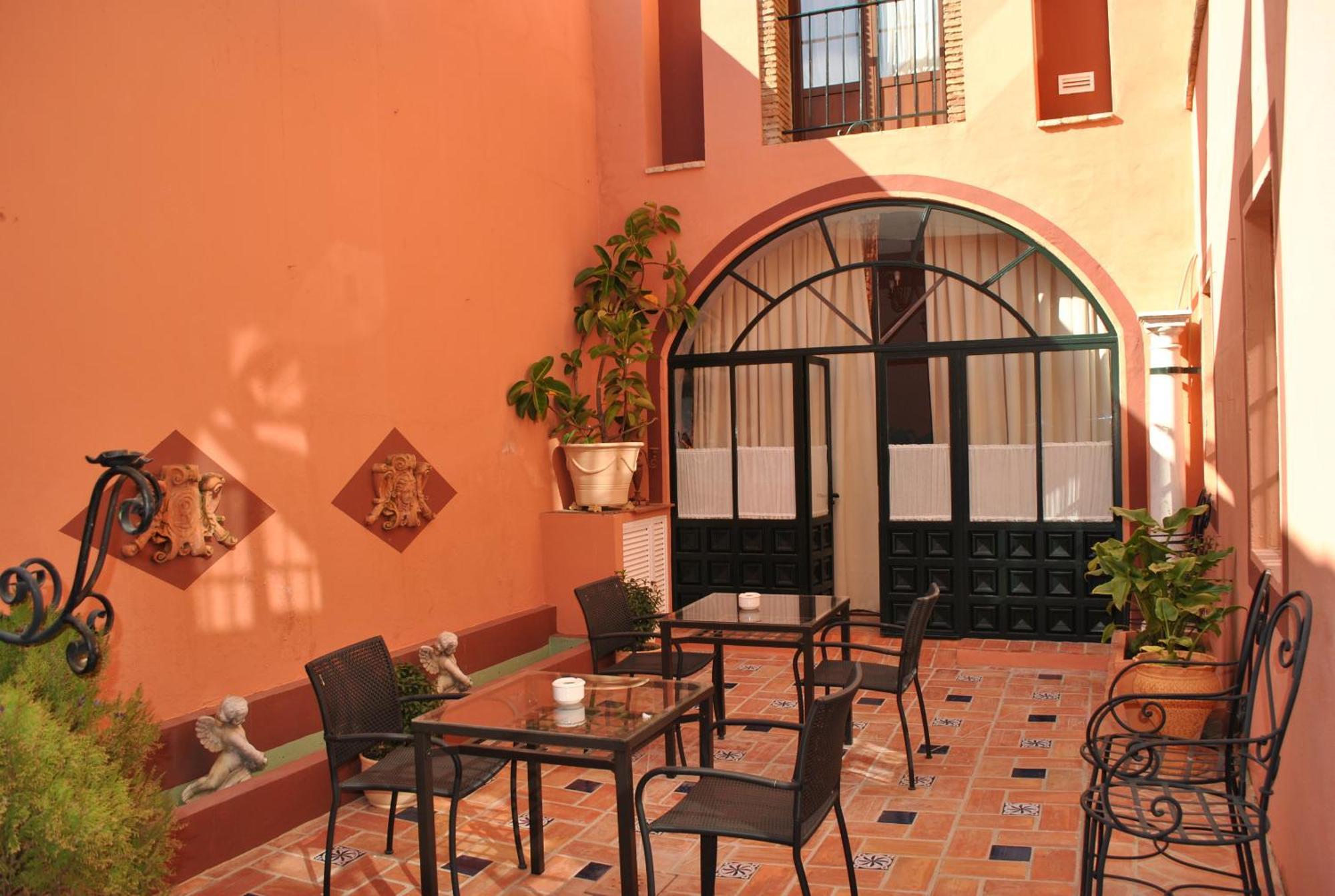 El Rincon De Las Descalzas Carmona  Bagian luar foto